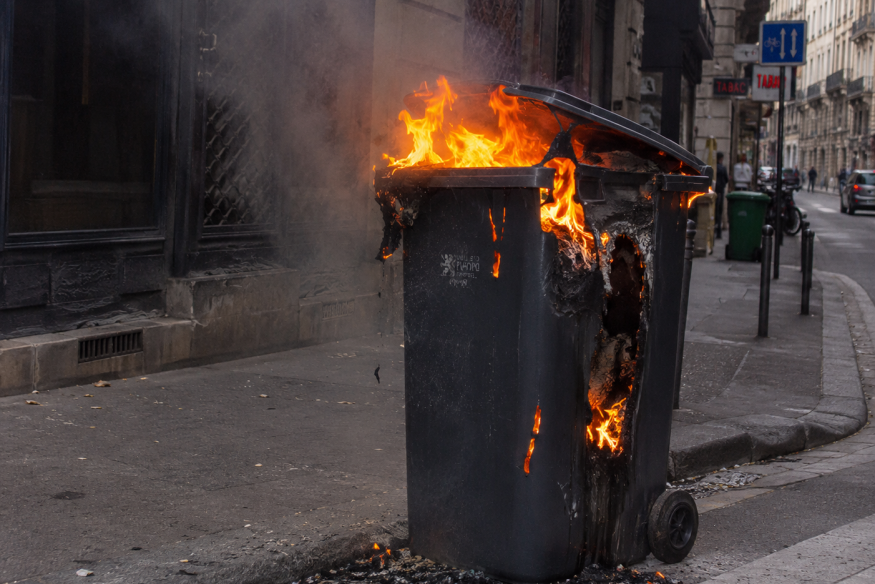 6 départs de feu en pleine nuit à Valserhone